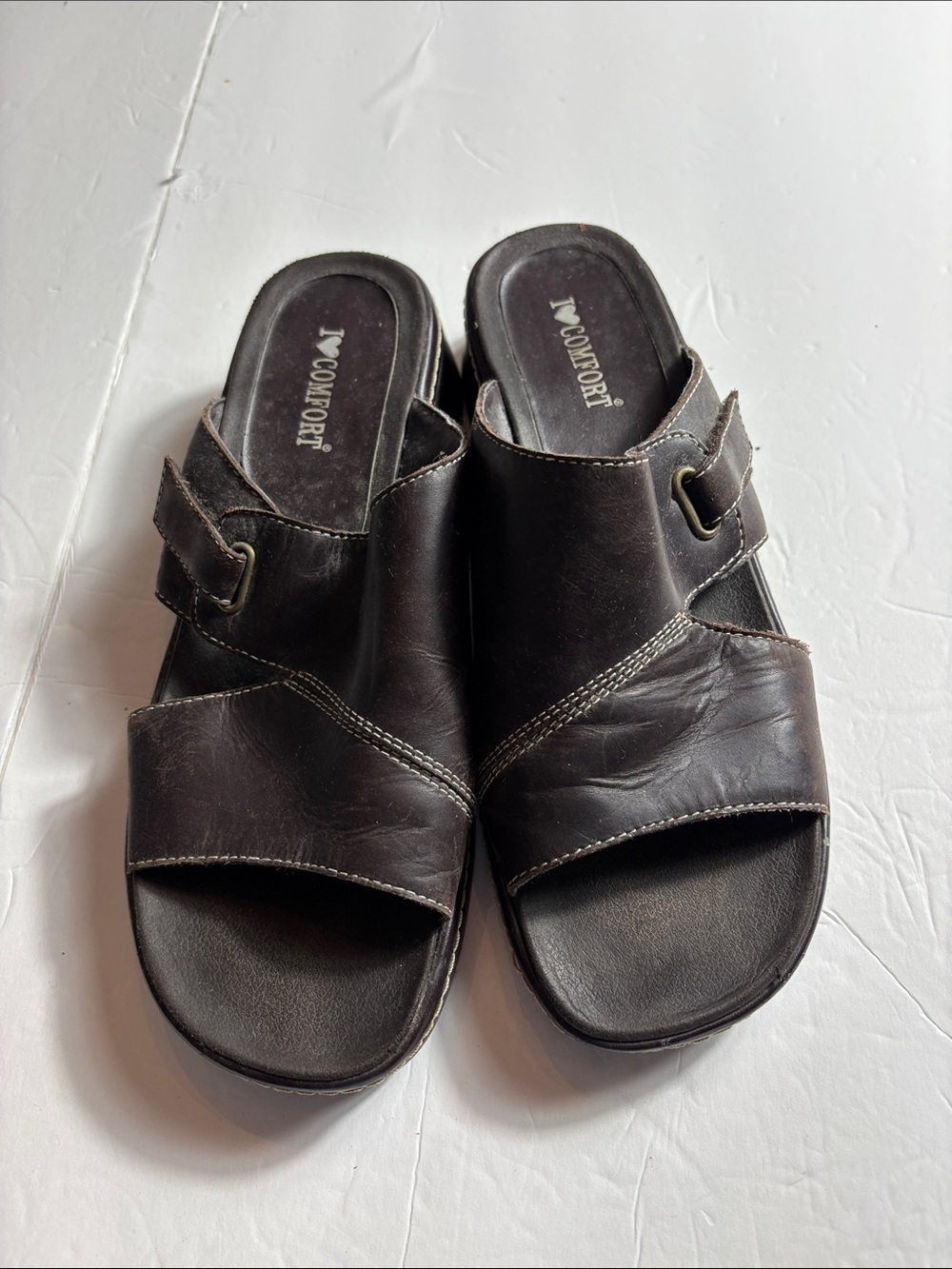 I love comfort Slip-On Leather Sandals in Dark Brown size 9